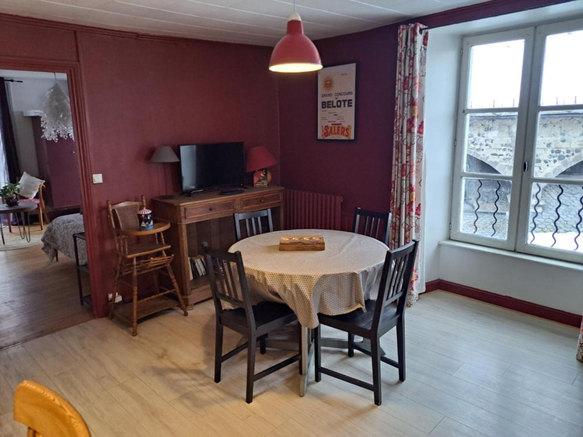 Charmant Appartement Au Coeur Des Volcans D Auvergne Мюра Екстериор снимка